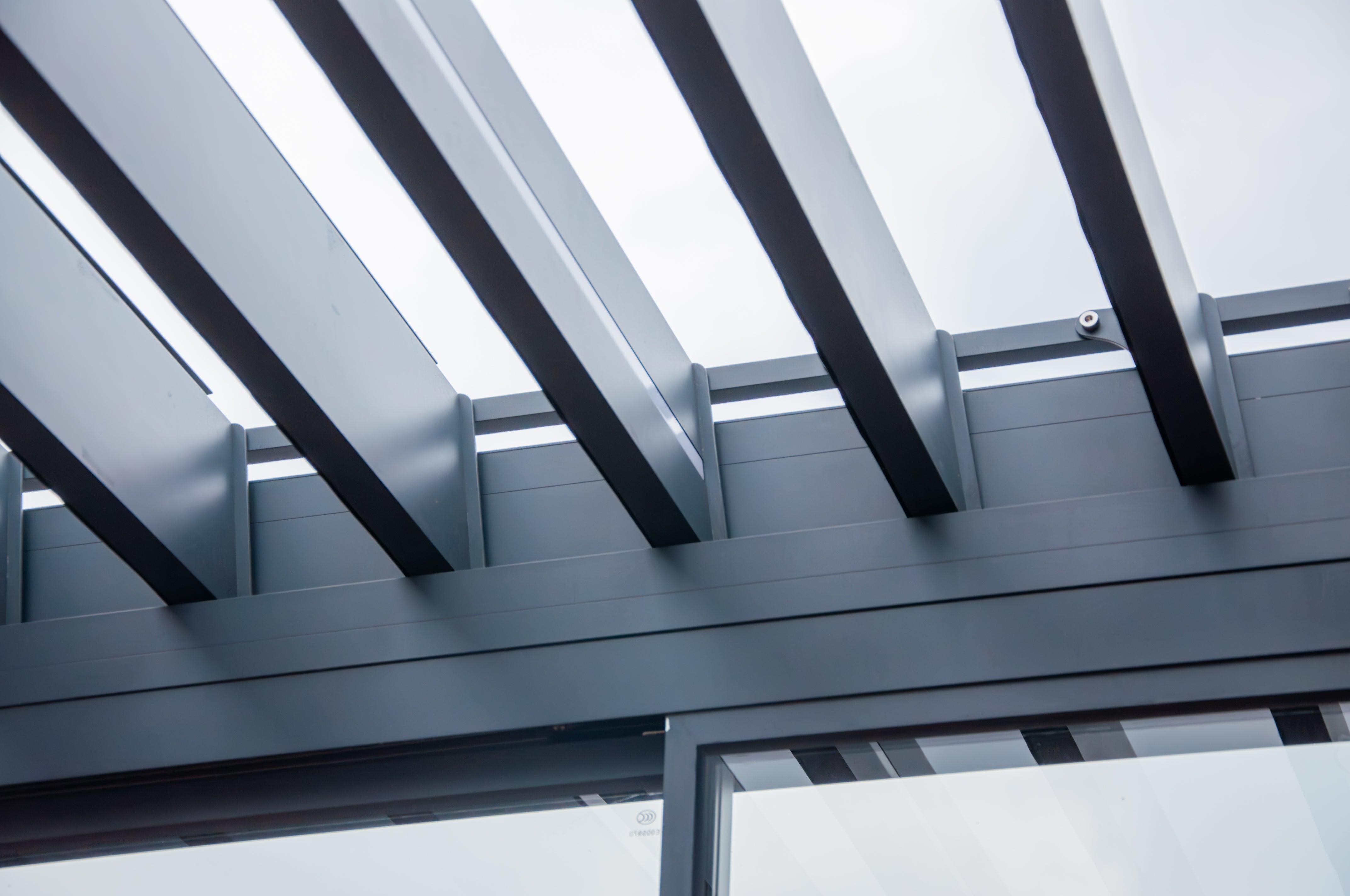 SolZen Aluminum Louvered Pergola