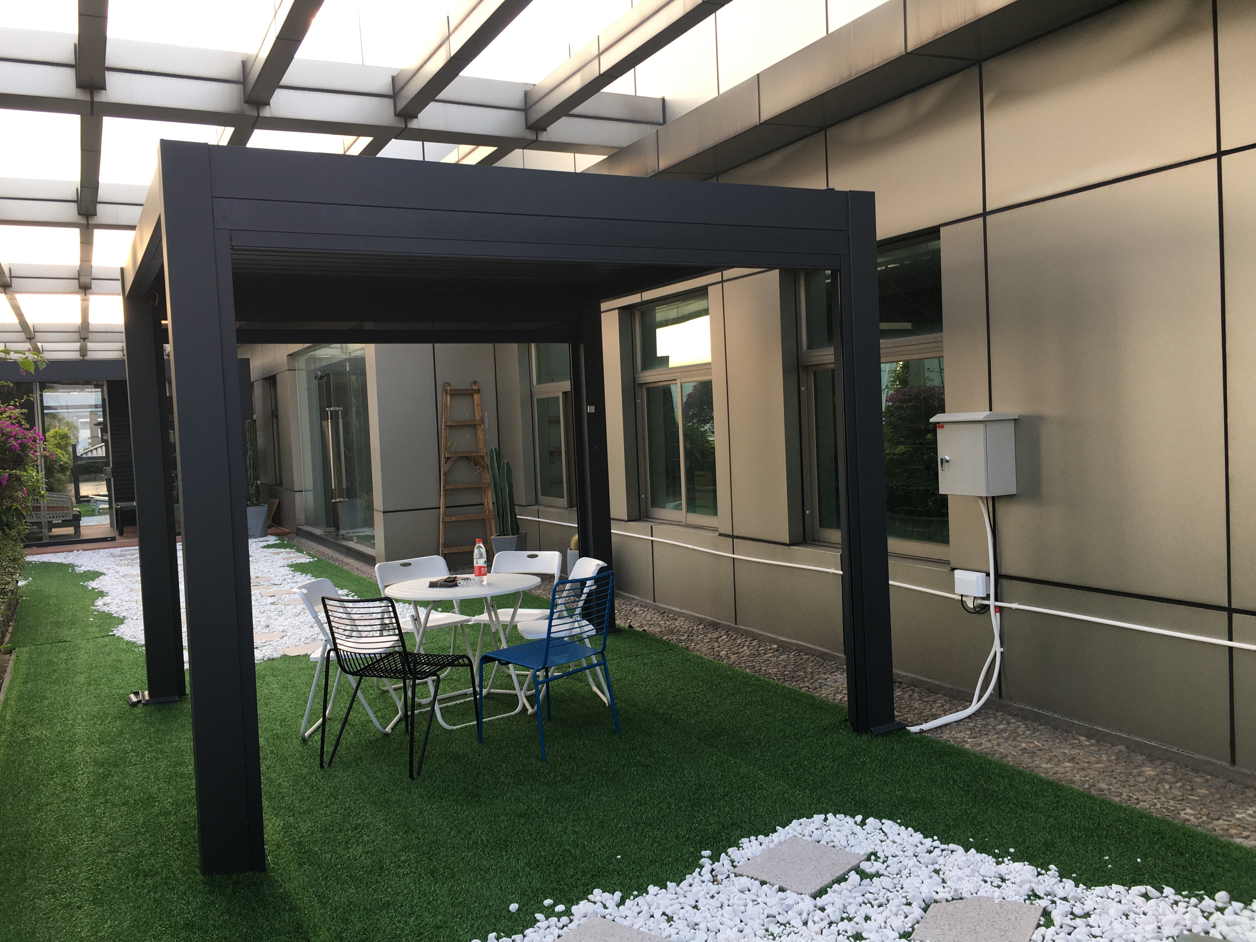 SolShade Aluminum Louvered Pergola Kit