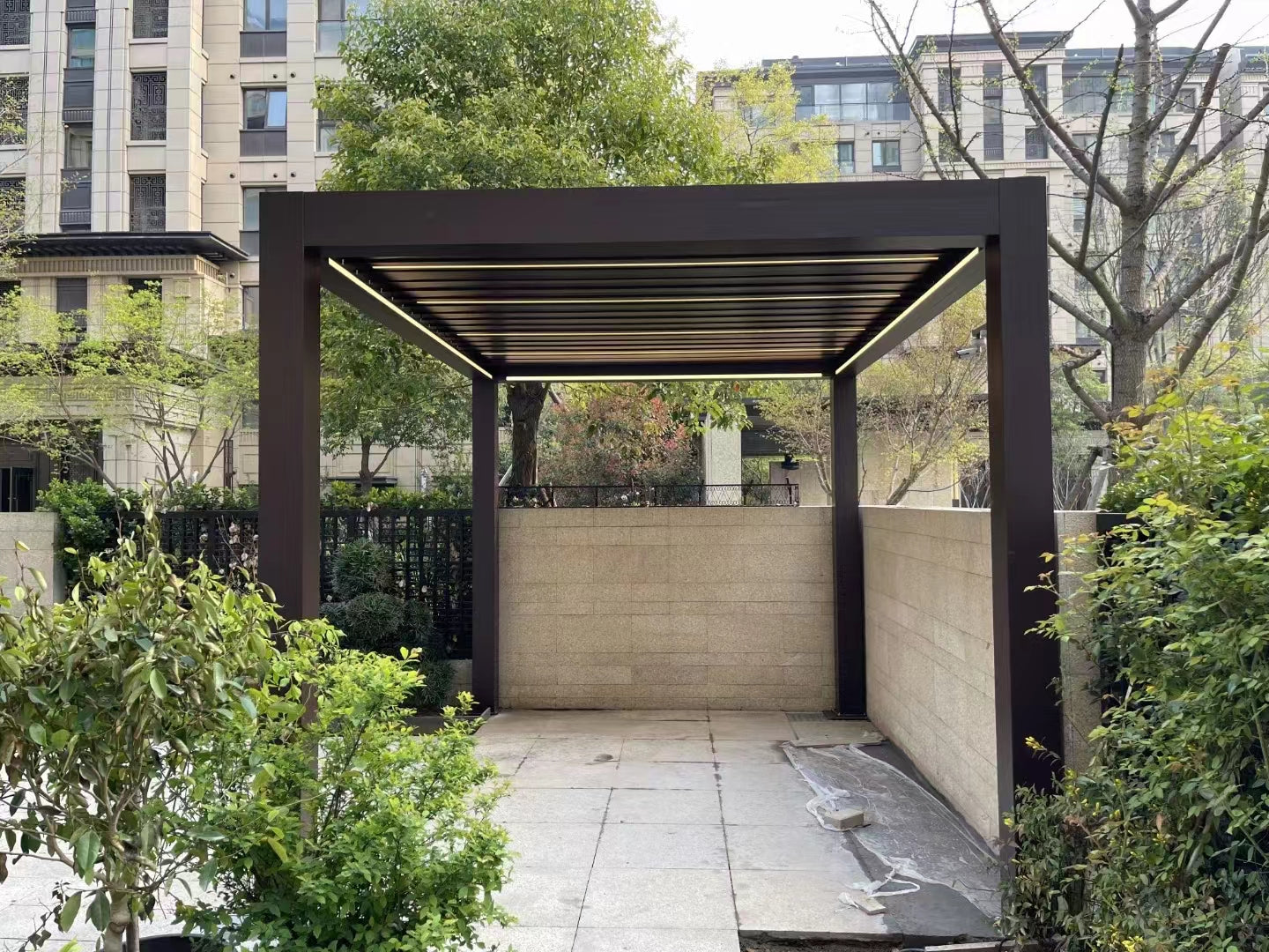 SolShade Aluminum Louvered Pergola Kit